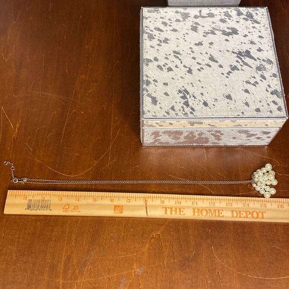 Vintage J Crew Pearl Necklace - Picture 3 of 5